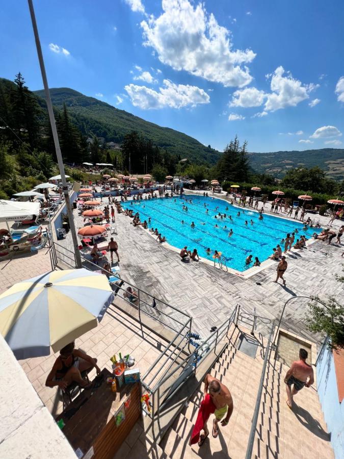 Albergo Ristorante La Torretta 佩波利堡 外观 照片