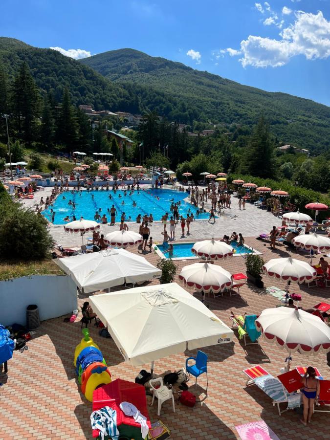 Albergo Ristorante La Torretta 佩波利堡 外观 照片
