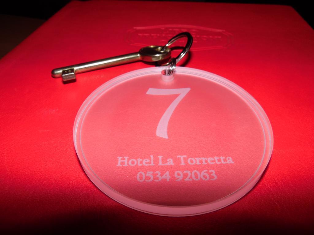 Albergo Ristorante La Torretta 佩波利堡 外观 照片