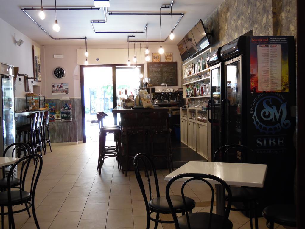Albergo Ristorante La Torretta 佩波利堡 外观 照片